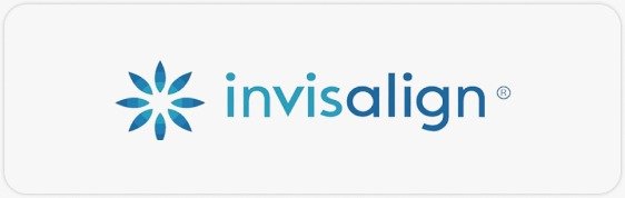 Le traitement Invisalign est une alternative claire aux appareils fixes en métal pour les enfants, les adolescents et les adultes.